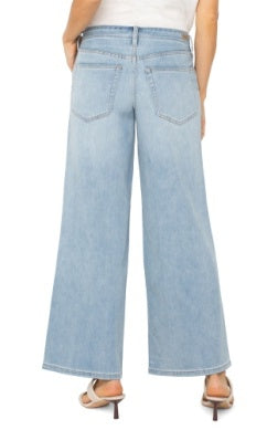 Weekender Wide Leg Jean