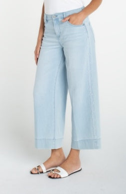 Stride Wide Leg Cropped Pant