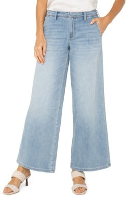Weekender Wide Leg Jean